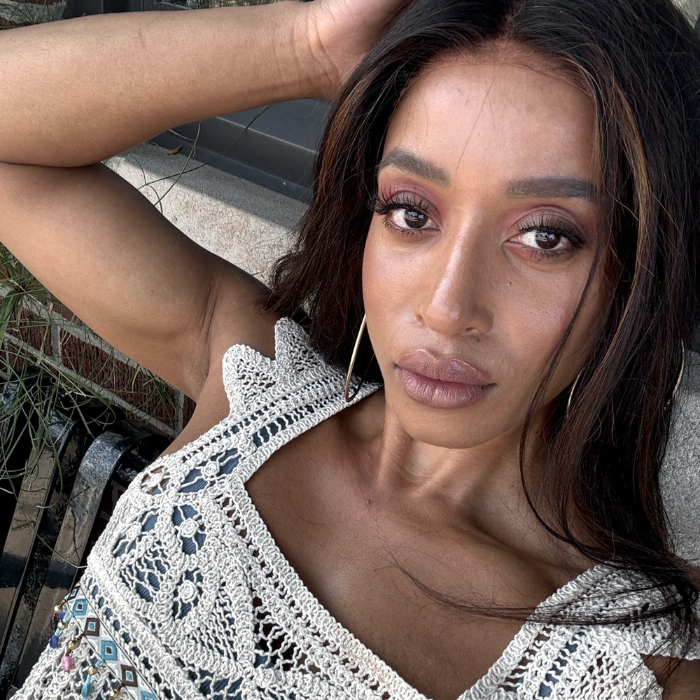 Meet your Posher, Mia